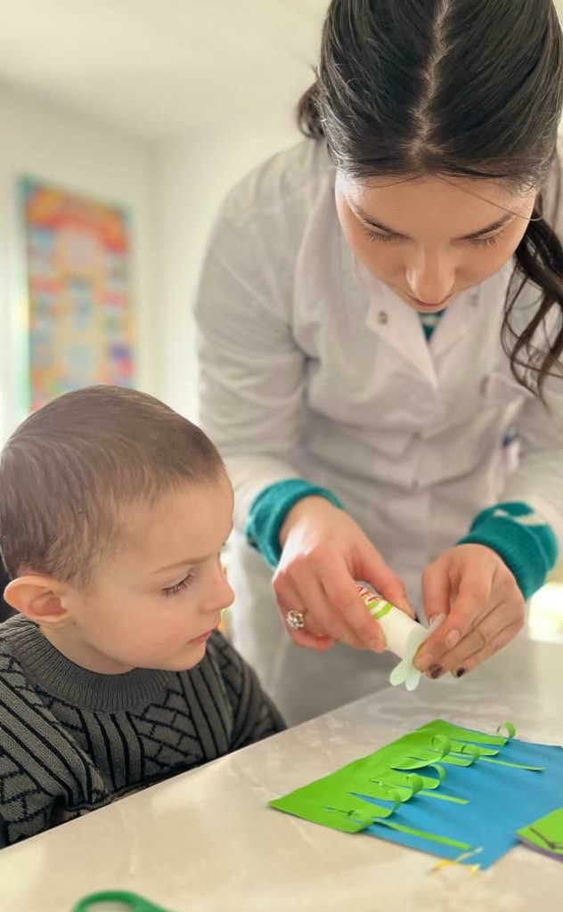 "Мама, папа, я - дружная семья".